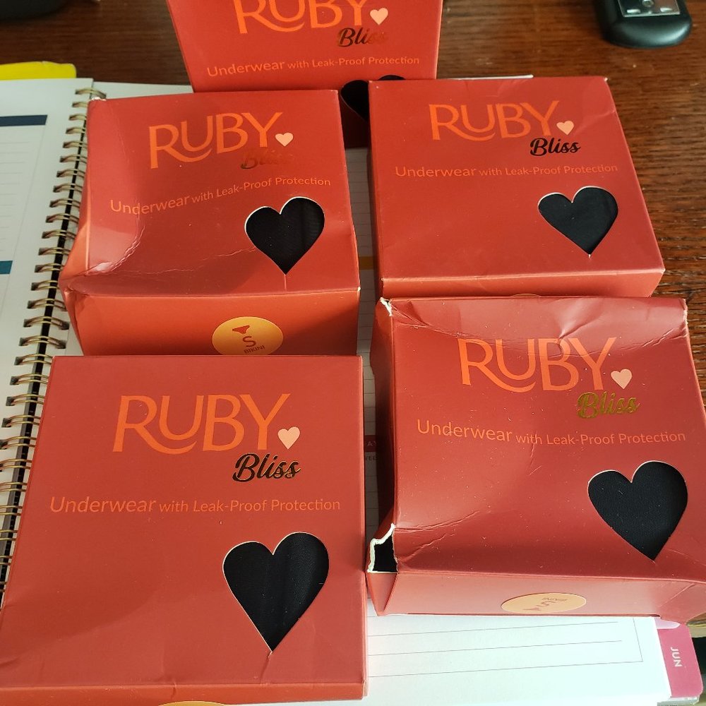 Ruby Love Small Bikini Seamless